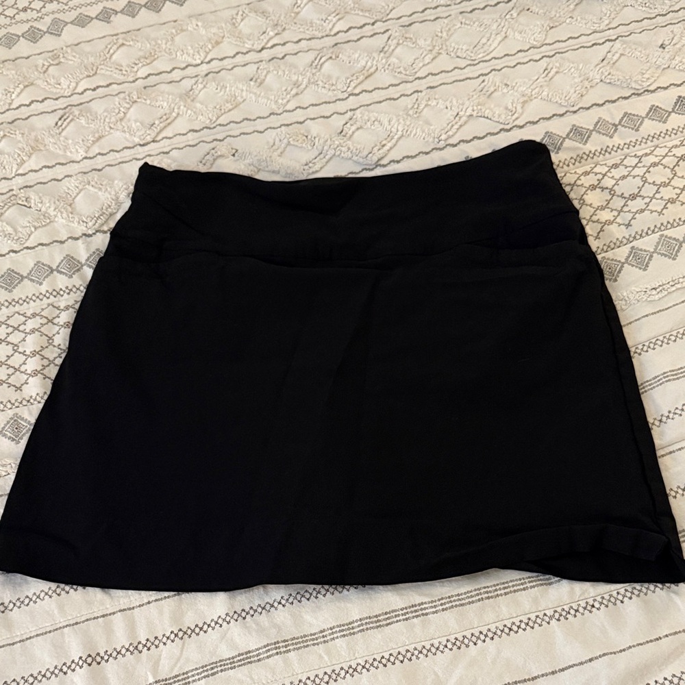 S.C. & Co Women's Black Skort Size Large